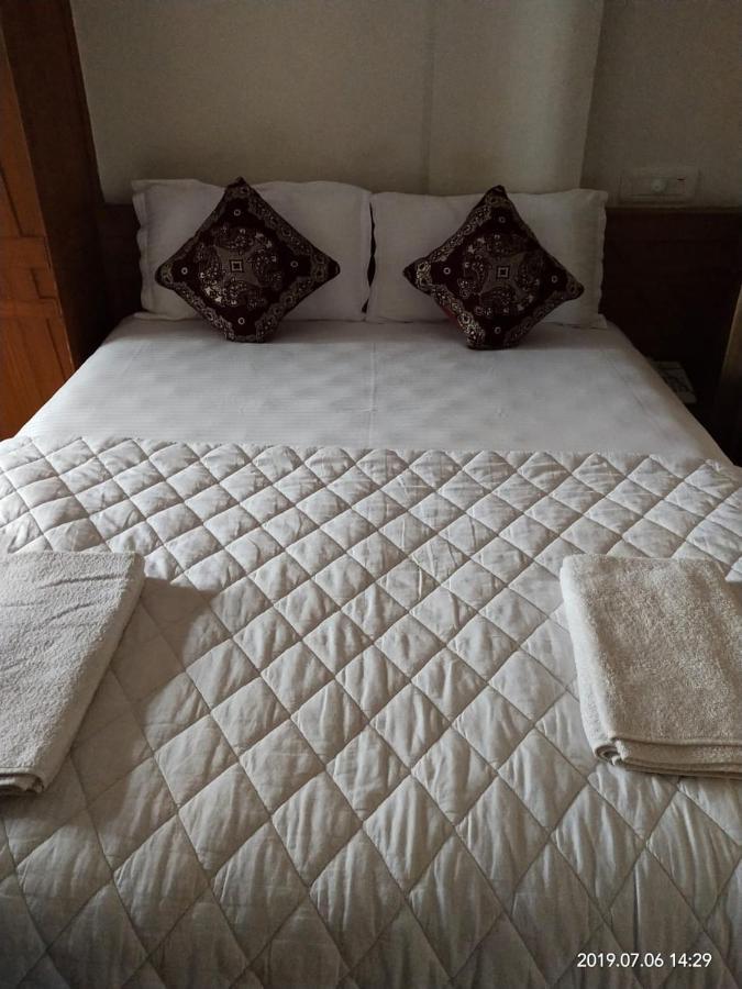 Sapphire Inn Nedumbassery Kültér fotó